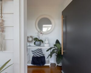 Black and White Entryway Ideas